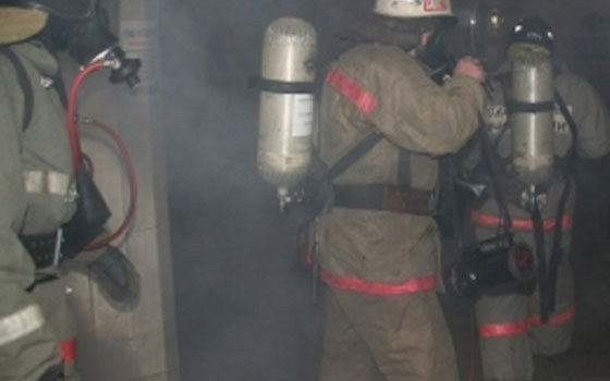 В Гагаринском районе во время пожара в доме пострадал человек 