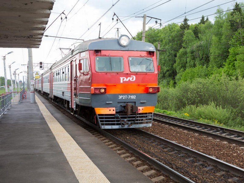 Расписание пригородных поездов Смоленского региона МЖД изменится в майские праздники 
