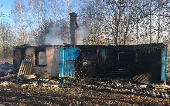 В деревне Тычинино сгорел дачный дом 