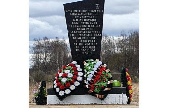 Смоленская полиция привела в порядок обелиск Героя Советского Союза 