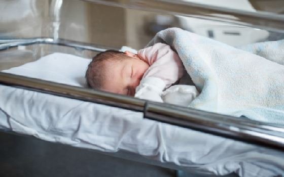Более 250 детей родились в Смоленске в апреле 