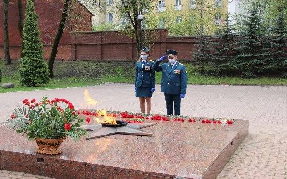 Сотрудники смоленского МЧС почтили память павших в годы войны 