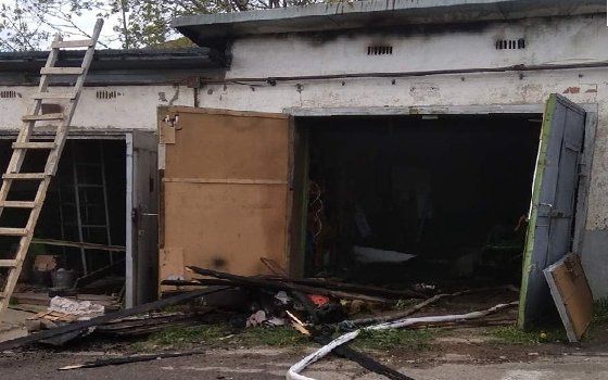 В Смоленске случился пожар в гараже 