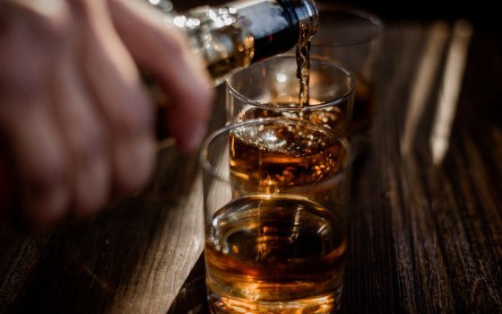 В Смоленске посиделки с алкоголем закончились кражей 