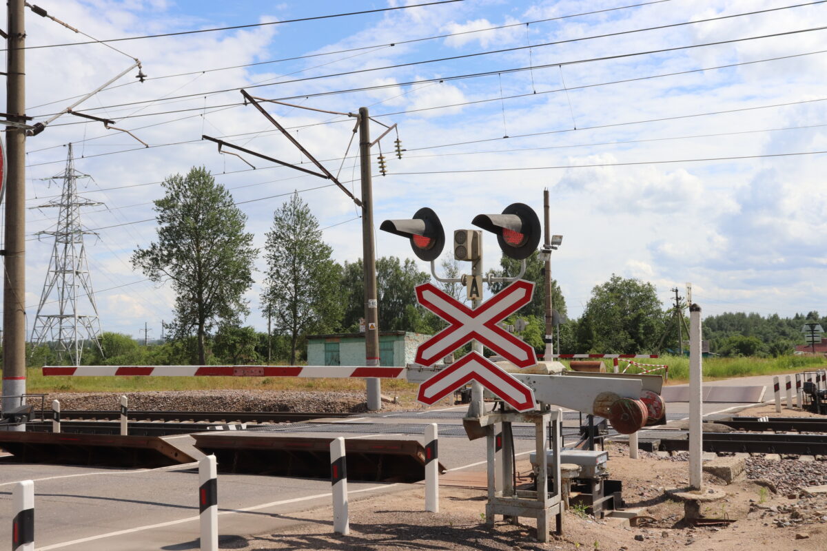 Движение автомобилей через  переезд 356 км в Смоленской области будет закрыто в дневное время 13 сентября 