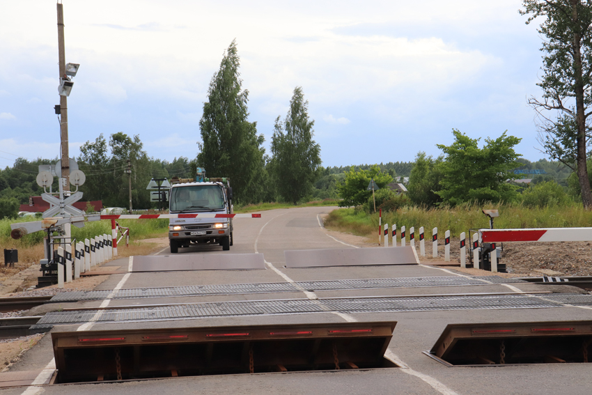 Движение автомобилей через  железнодорожные переезды в городе Ярцево Смоленской области будет ограничено на время ремонта 19-20 сентября 