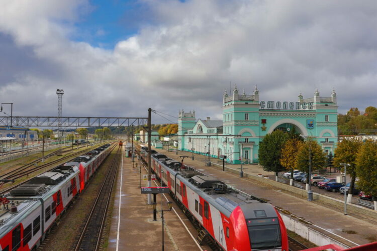 Дополнительные поезда свяжут Смоленск с Москвой, Санкт-Петербургом и Минском на ноябрьские праздники 