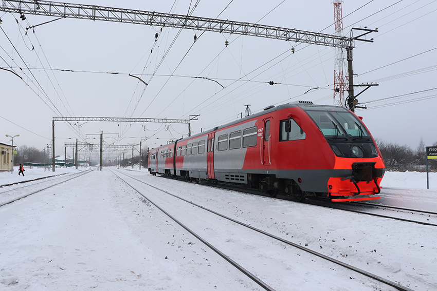 Расписание пригородных поездов в Смоленской области изменится в период новогодних и рождественских праздников 