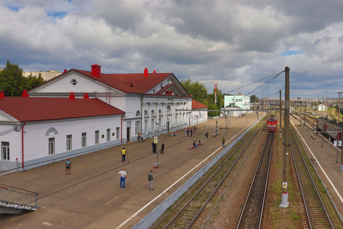 Расписание некоторых поездов в Смоленской области изменится 17 и 19 октября в связи с заменой стрелочных переводов 