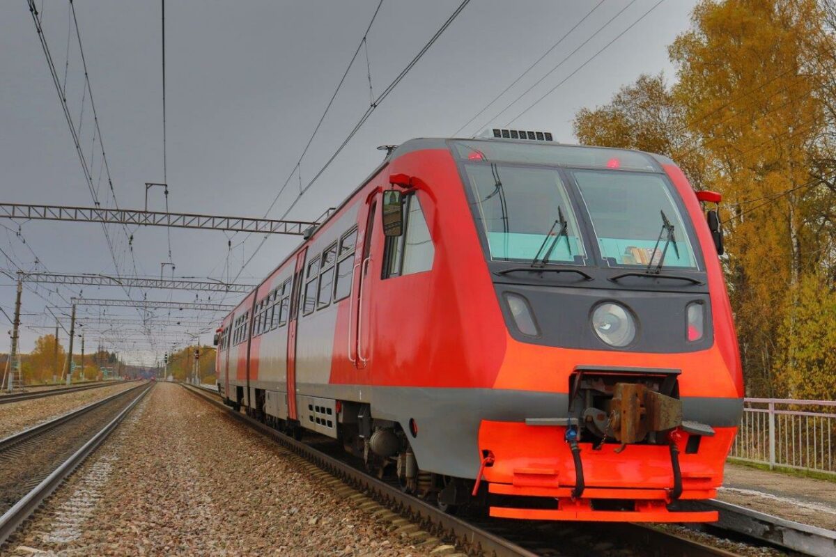 Дополнительная остановка на станции Васьково назначена двум пригородным поездам Смоленской области 