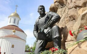 «Небесный батальон» на общей плите 