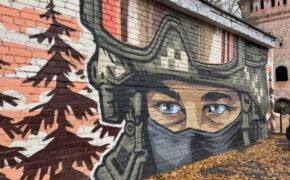 Связь поколений на фасадах Смоленска