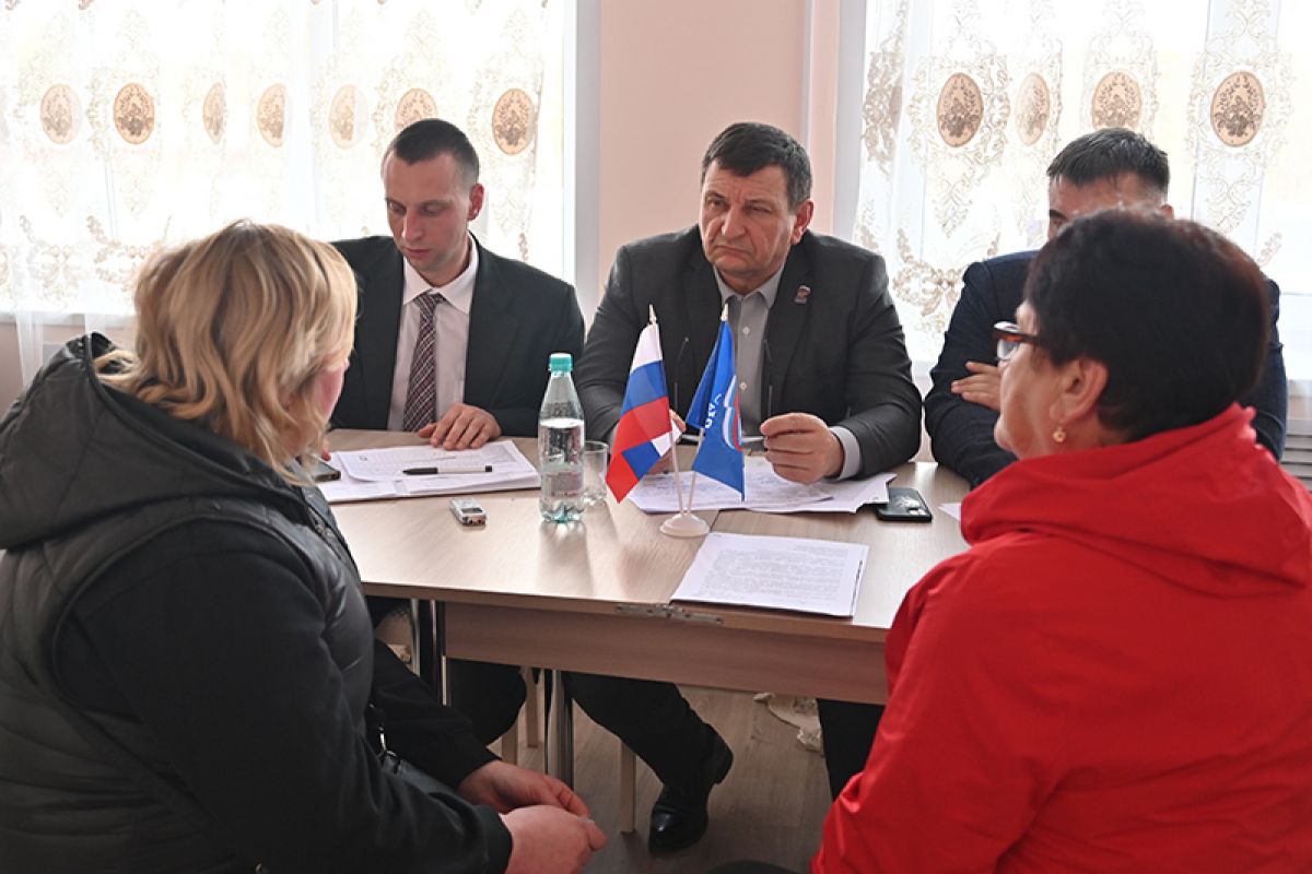 Игорь Ляхов выслушал угранцев 