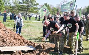 Под Вязьмой подняли останки 64 советских воинов
