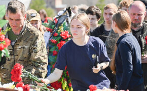 Под Вязьмой подняли останки 64 советских воинов
